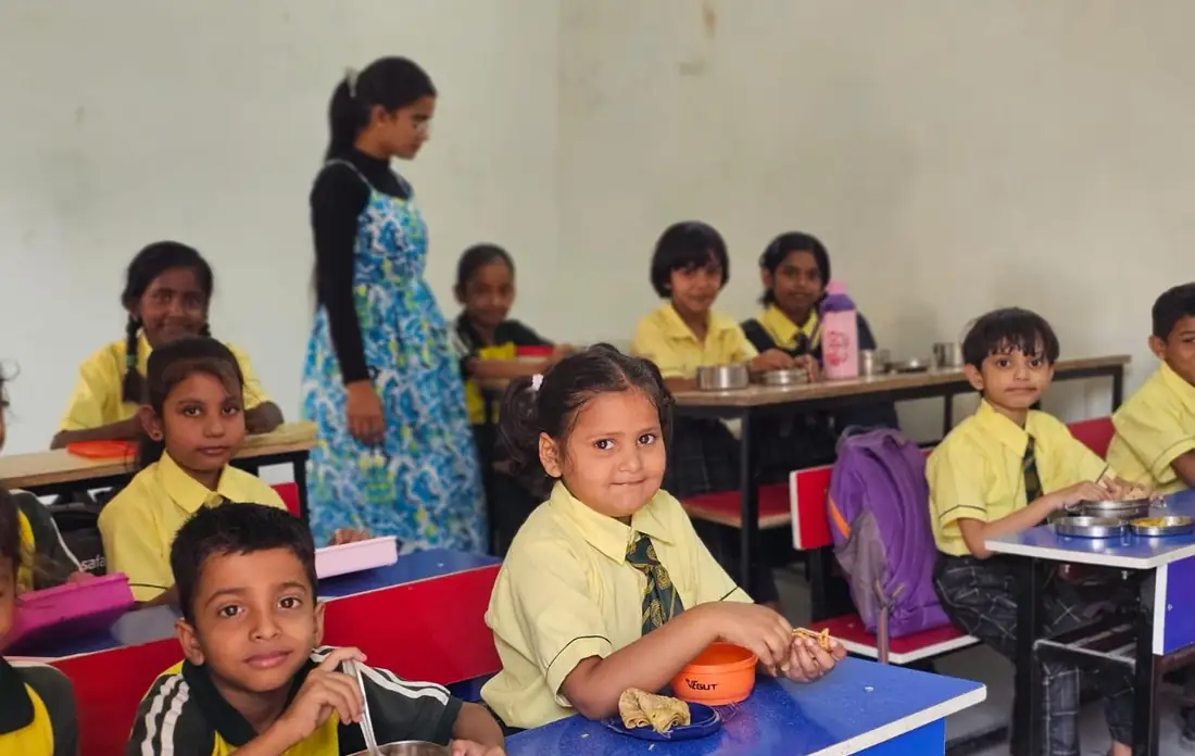 Students having a nutritious meal at Sanskar International School Hajipur canteen area